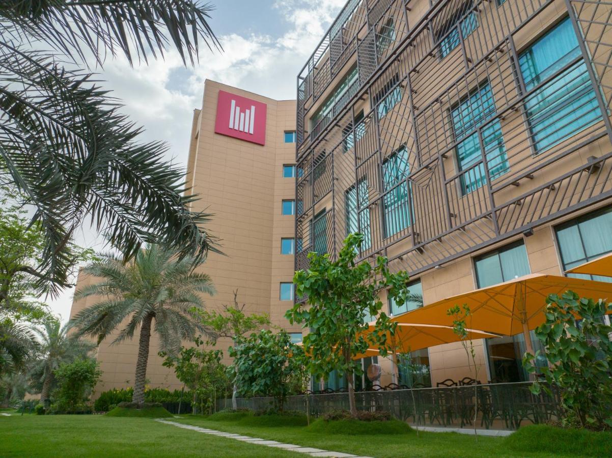 Grand Millennium Al Seef Basra Экстерьер фото
