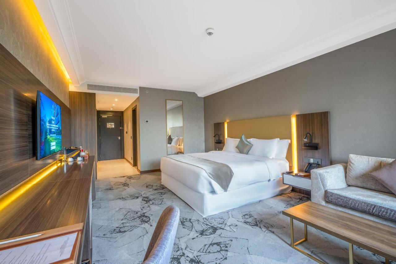 Grand Millennium Al Seef Basra Экстерьер фото