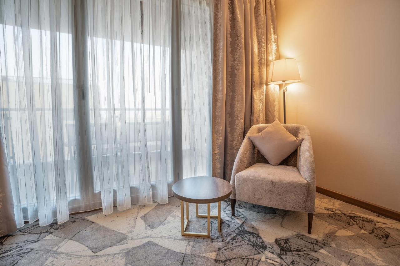 Grand Millennium Al Seef Basra Экстерьер фото