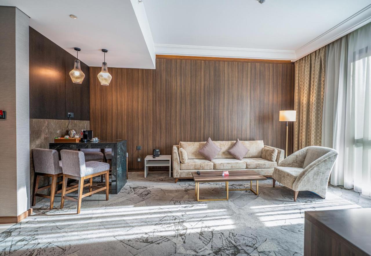 Grand Millennium Al Seef Basra Экстерьер фото