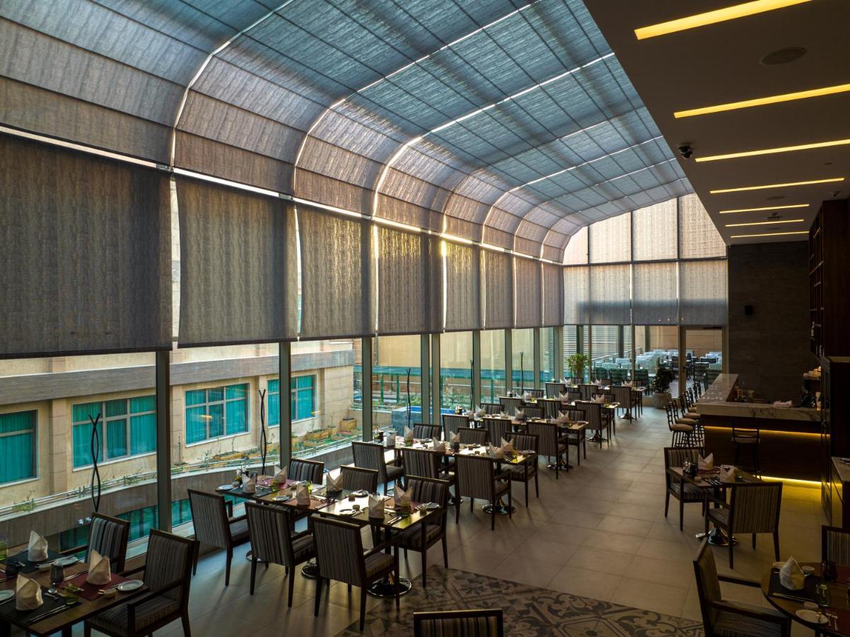 Grand Millennium Al Seef Basra Экстерьер фото