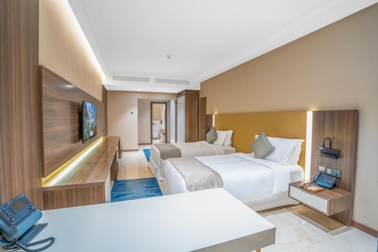 Grand Millennium Al Seef Basra Экстерьер фото